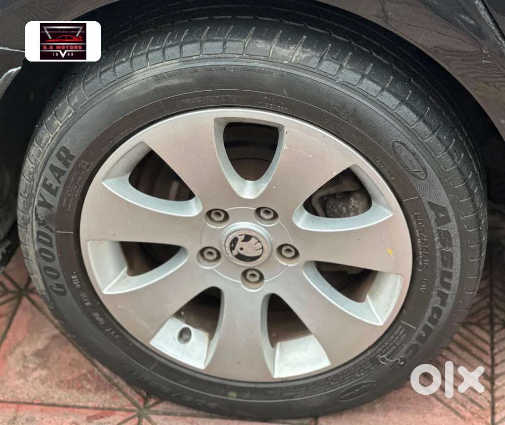 Skoda Superb, 2012, Petrol