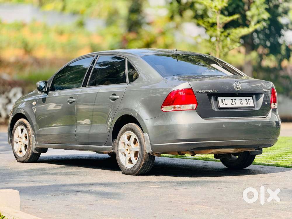 Volkswagen Vento Celeste 1.6 Highline, 2013, Petrol