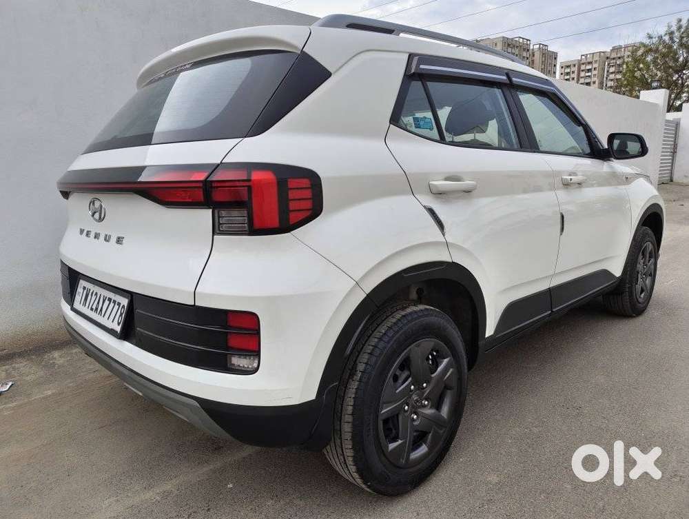 Hyundai Venue S, 2023, Petrol