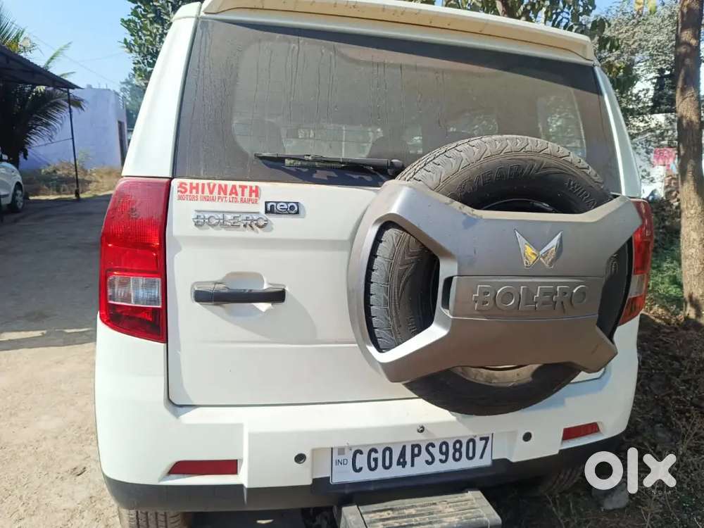 Mahindra Bolero Neo 10