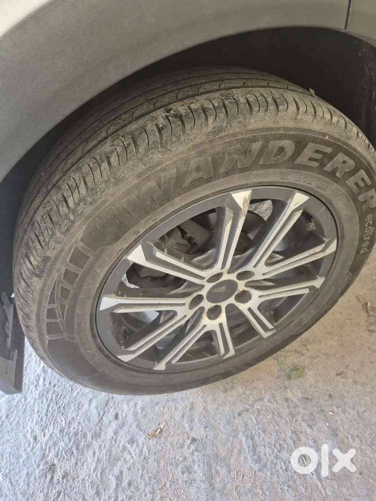 Mahindra Xuv700 2022 Diesel 87000 Km Driven