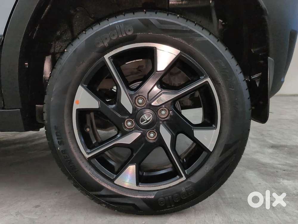 Tata Punch 1.2 Revotron Creative Dual Tone, 2023, Petrol