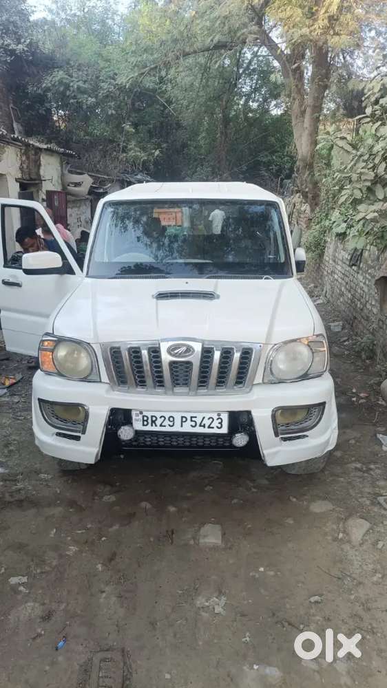White Colour Mahindra Scorpio 2.2 Lx 2014
