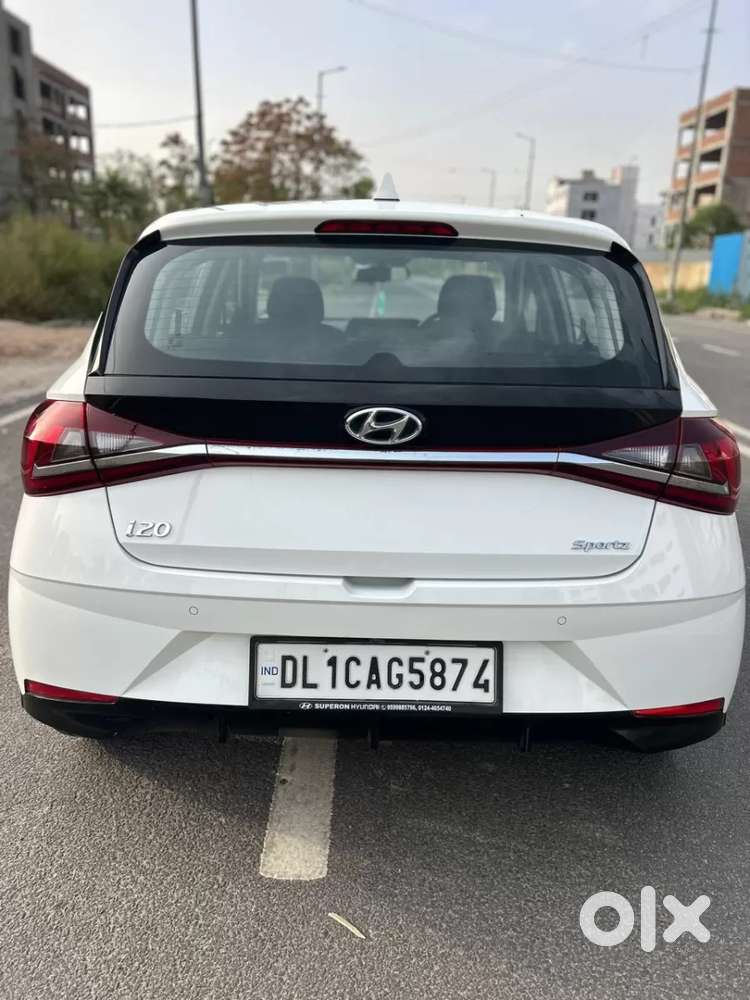Hyundai I20 Sportz 1.2 Ivt, 2023, Petrol