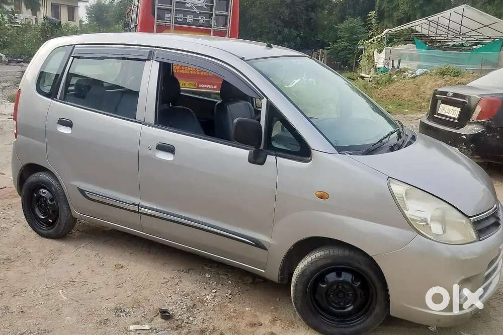 Maruti Suzuki Zen Estilo 2010