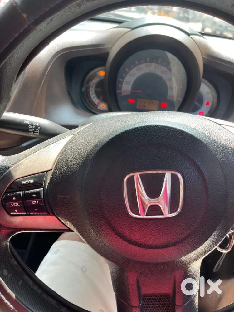 Honda Brio 2013 Petrol Well Maintained