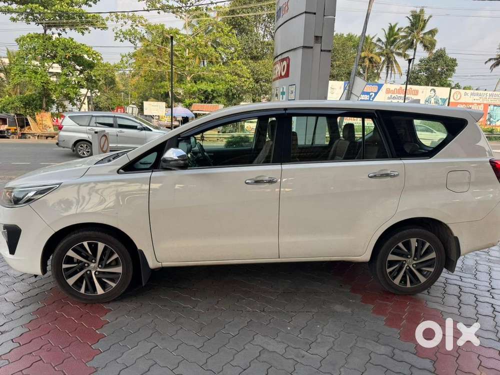 Toyota Innova Crysta 2022 Diesel Well Maintained
