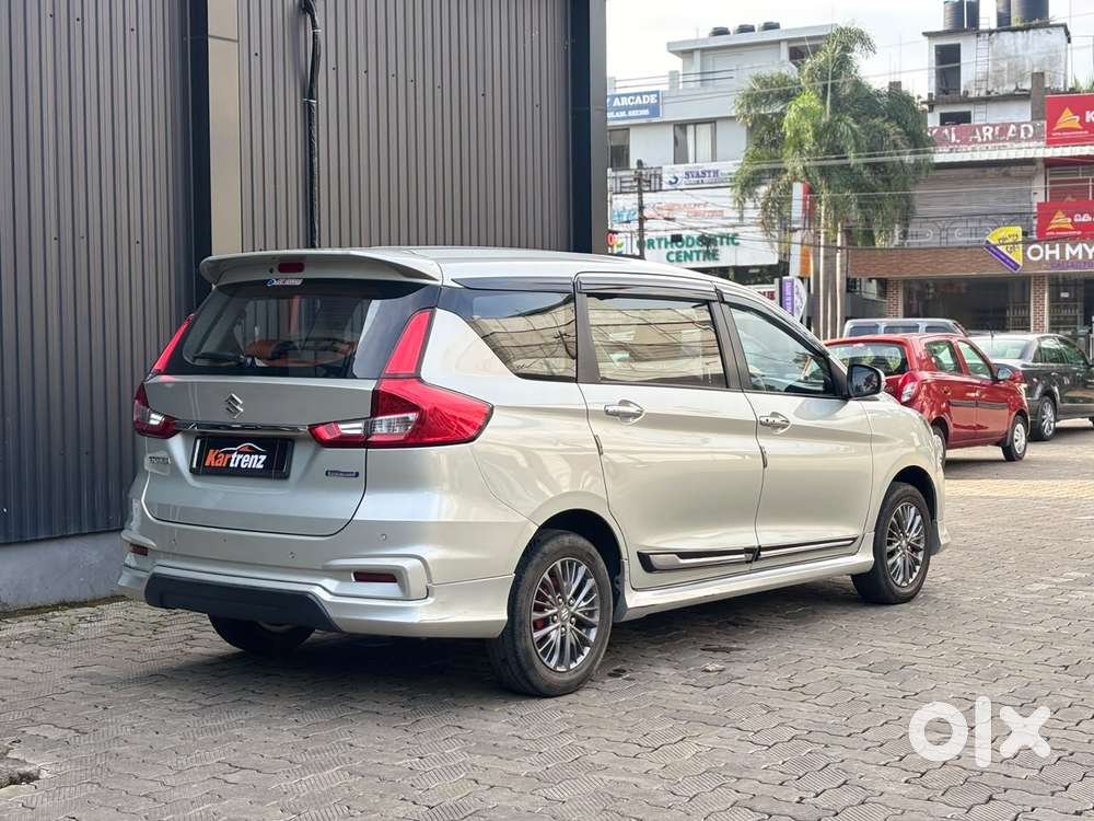 Maruti Suzuki Ertiga 1.5 Zxi Plus Shvs, 2022, Petrol