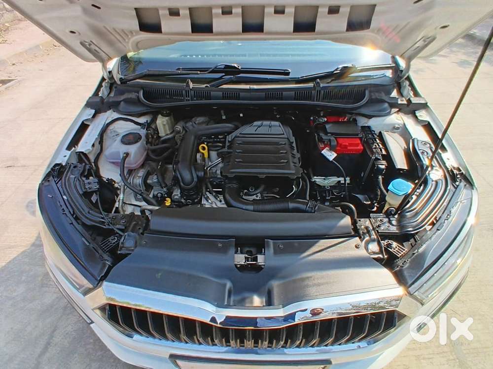 Skoda Slavia 1.0 Tsi Style At, 2023, Petrol