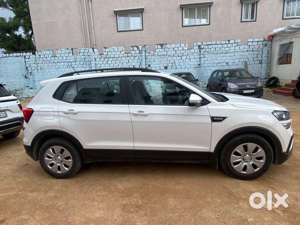 Skoda Kushaq 1.0 Tsi Ambition, 2022, Petrol