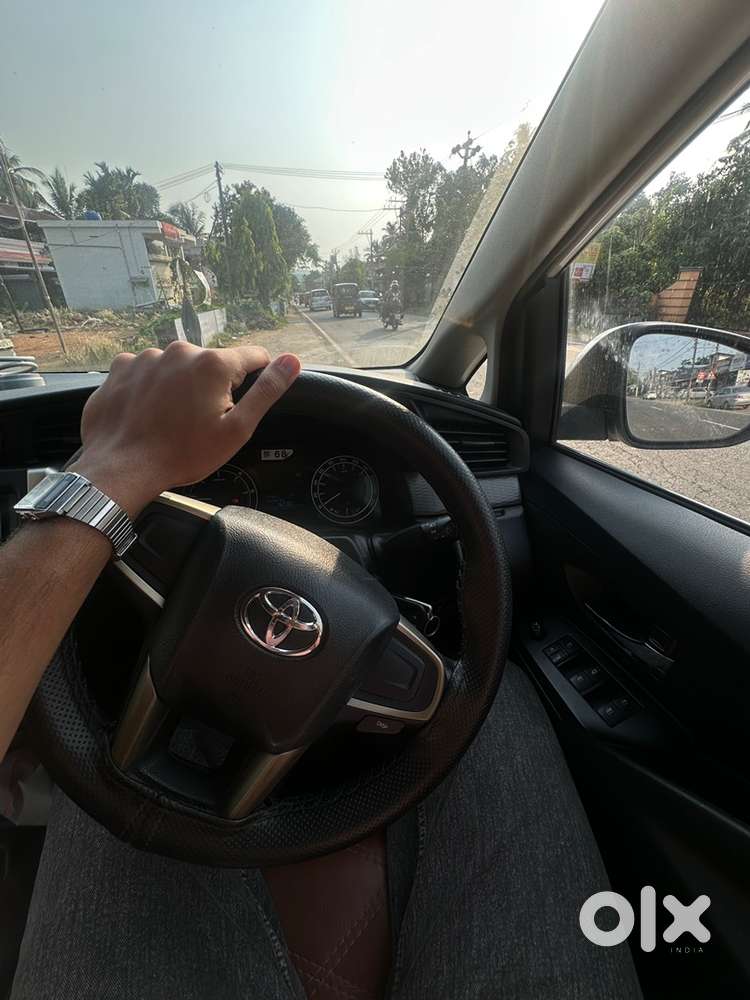 Toyota Innova Crysta 2016 Diesel Well Maintained