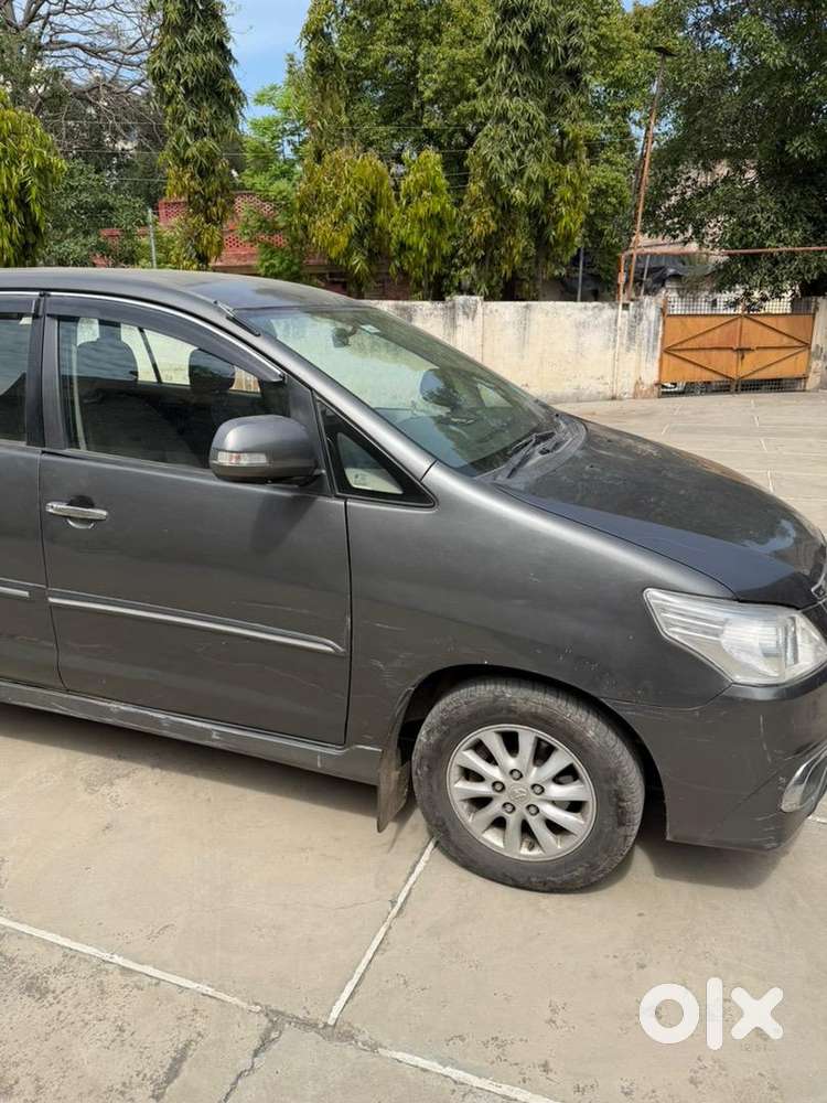 Toyota Innova V Varient 2012 Diesel Well Maintained