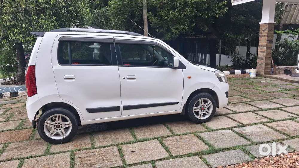 Maruti Suzuki Wagon R 2017 Petrol 81000 Km Driven Aloy Weel