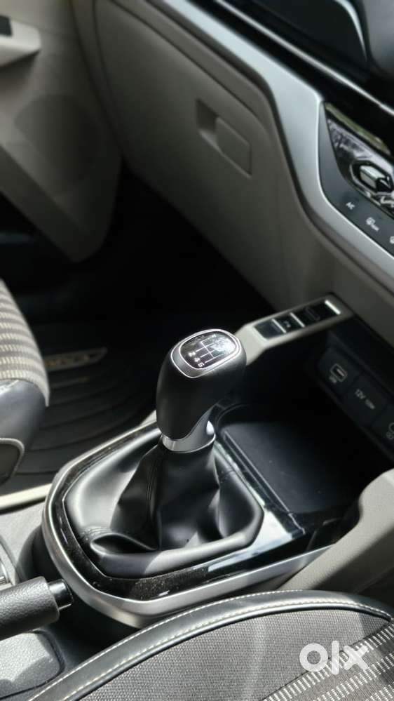 Kia Carens 1.5 Prestige Plus 7 Str Imt, 2023, Petrol