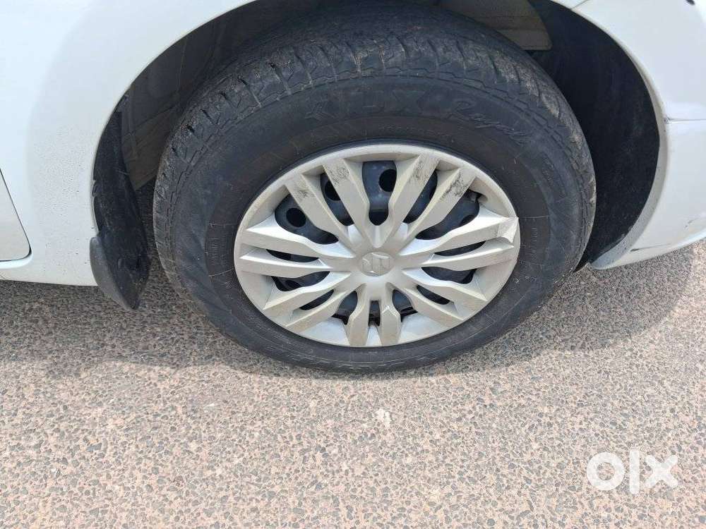 Maruti Suzuki Dzire 1.2 Vxi, 2023, Petrol