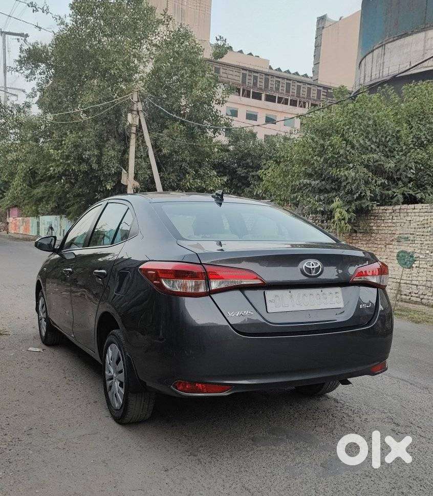 Toyota Yaris J Cvt, 2018, Petrol