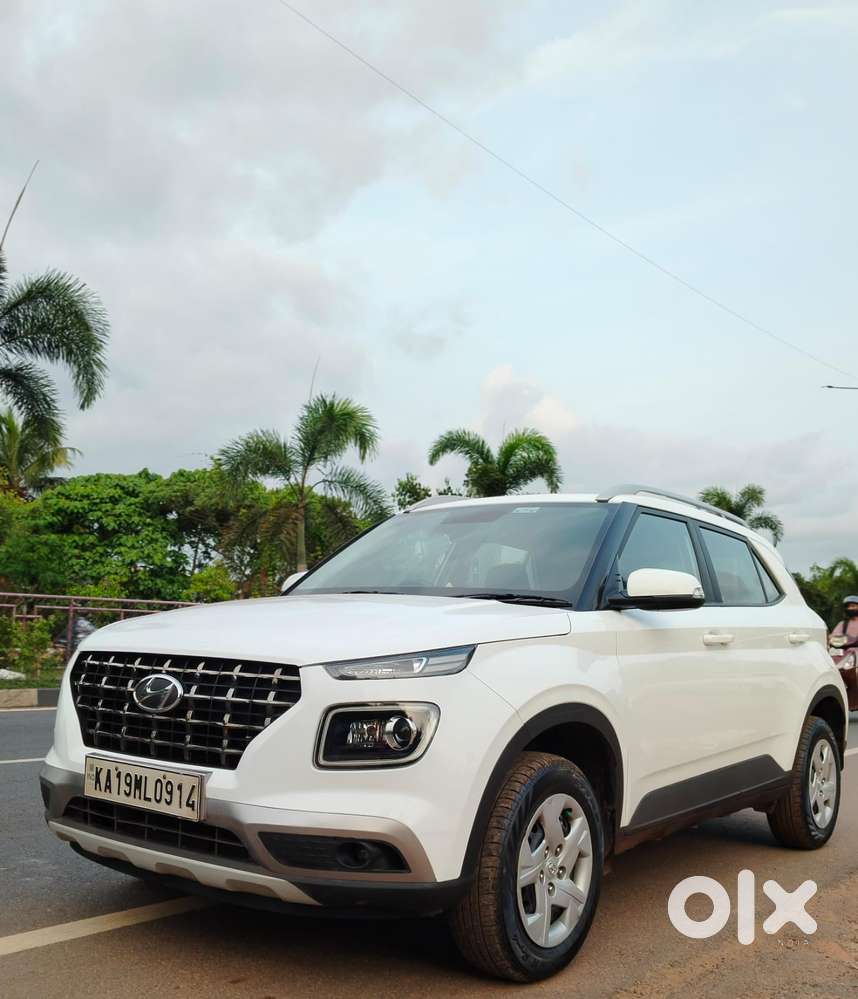 Hyundai Venue 1.2 S Plus, 2020, Petrol