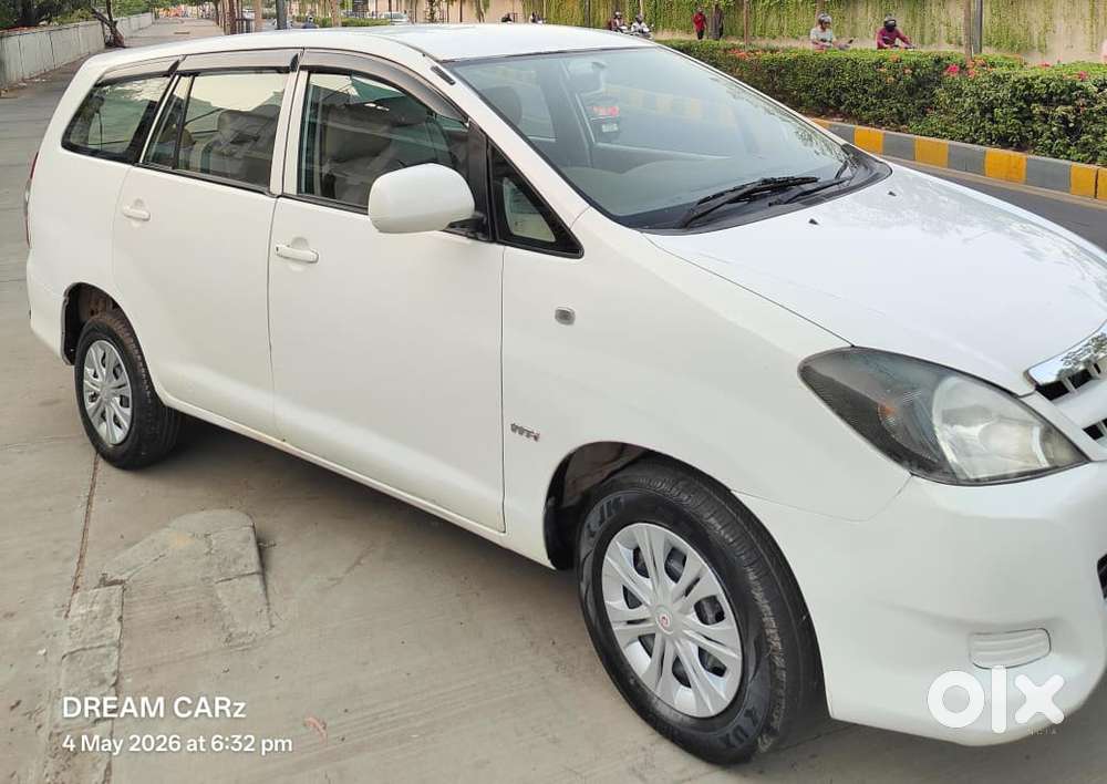 Toyota Innova 2009-2011 2.0 G4 Petrol 8-seater, 2007, Petrol