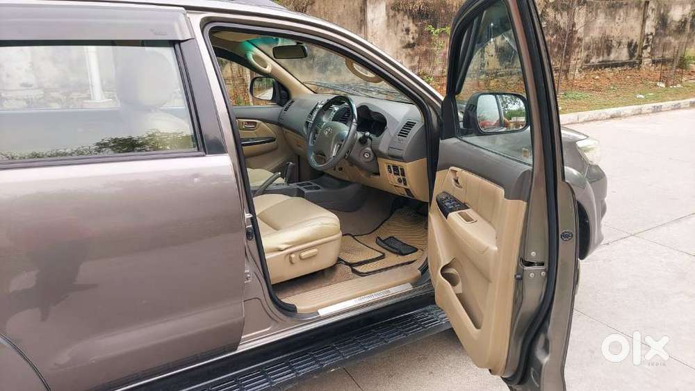 Toyota Fortuner 3.0 4x2 Automatic, 2012, Diesel
