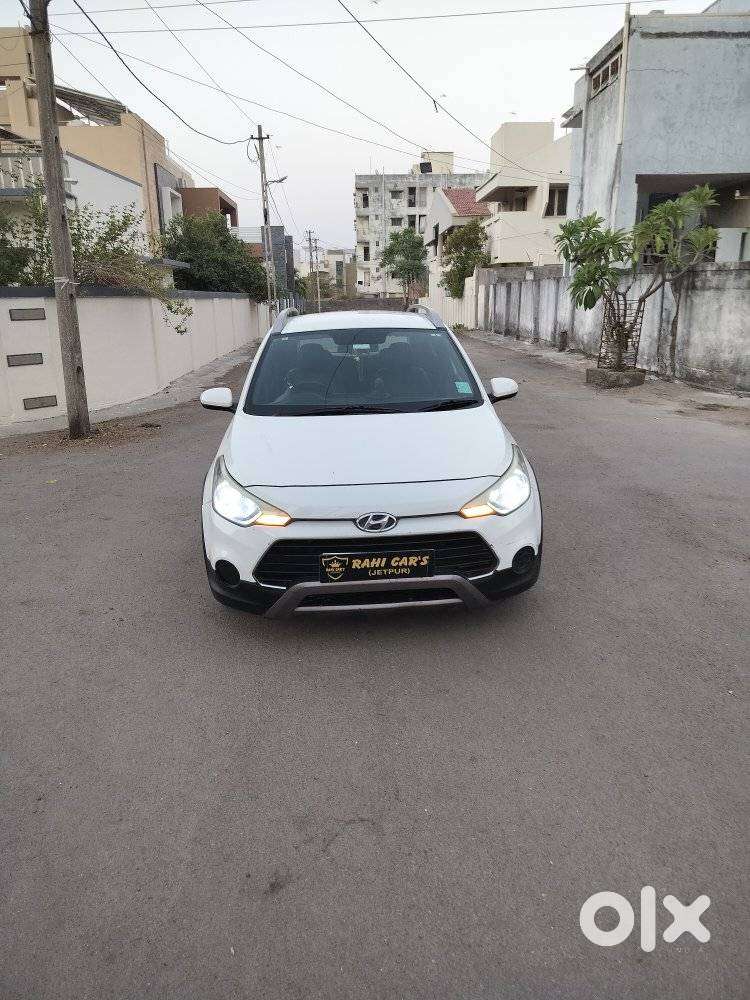 Hyundai I20 Active 1.2 Sx Dual Tone, 2015, Cng & Hybrids