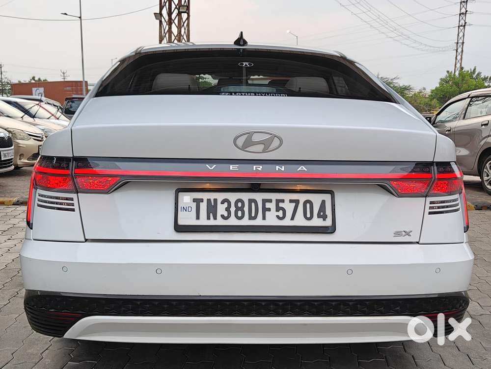 Hyundai Verna 1.5 Sx (o) Petrol Mt, 2023, Petrol