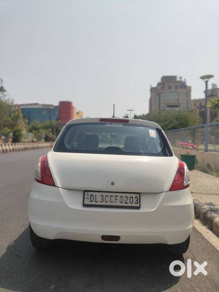 Maruti Suzuki Swift Vxi + Manual, 2015, Cng & Hybrids