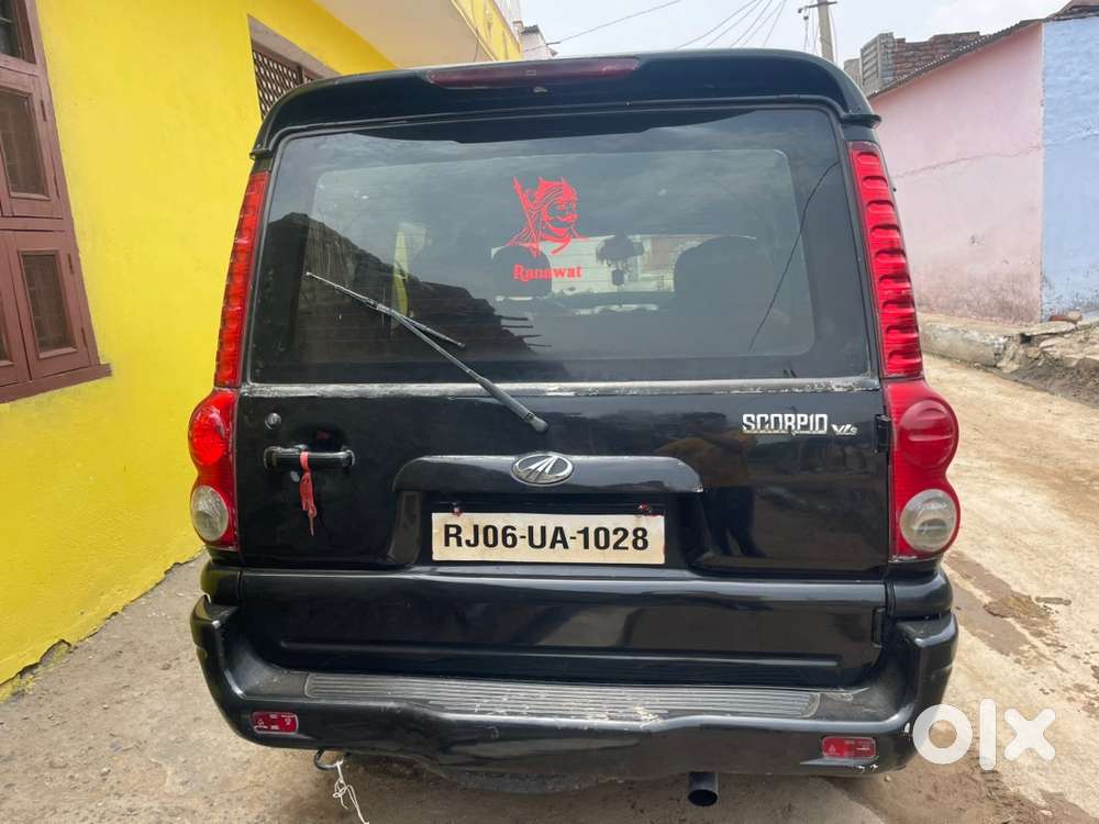 Mahindra Scorpio With New Colour New Tyres