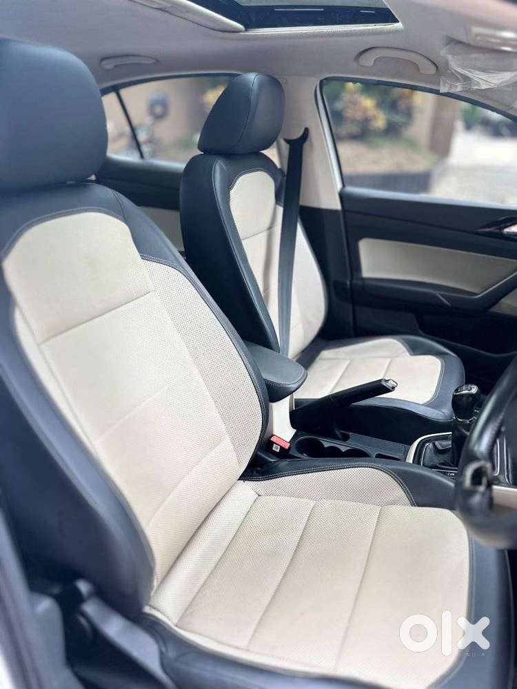 Skoda Slavia, 2022, Petrol