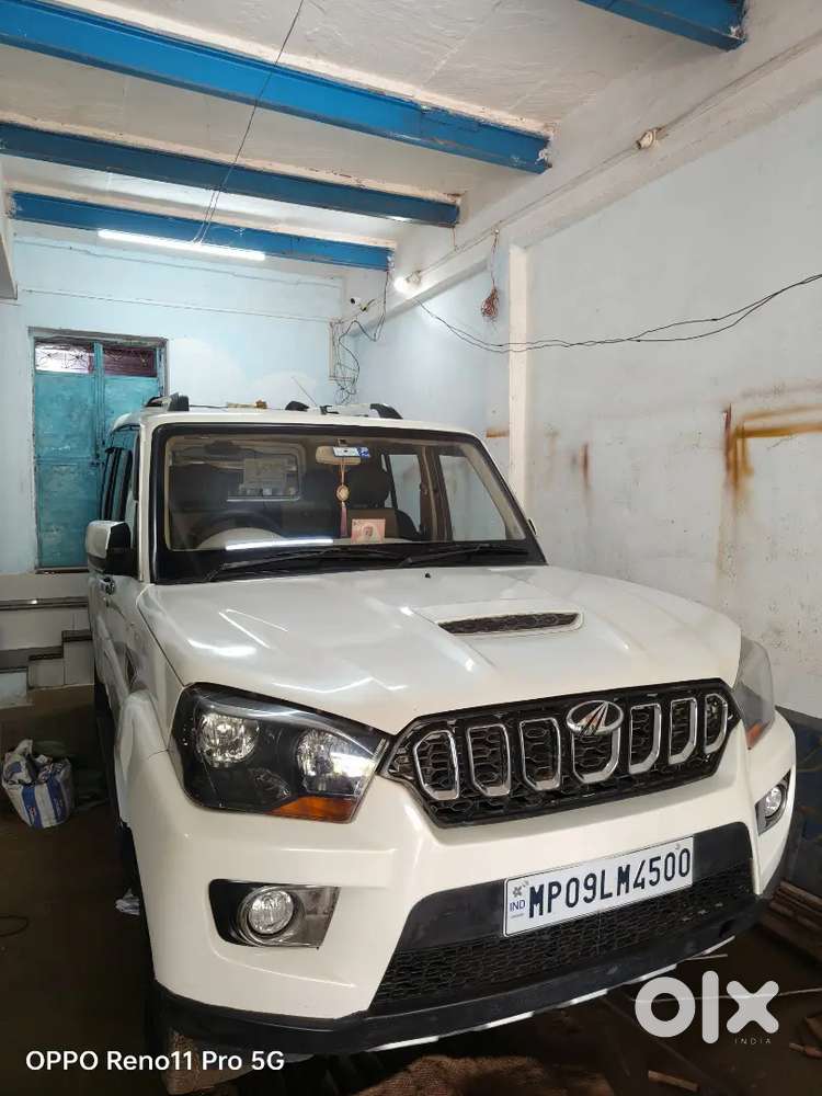 Mahindra Scorpio Classic 2005