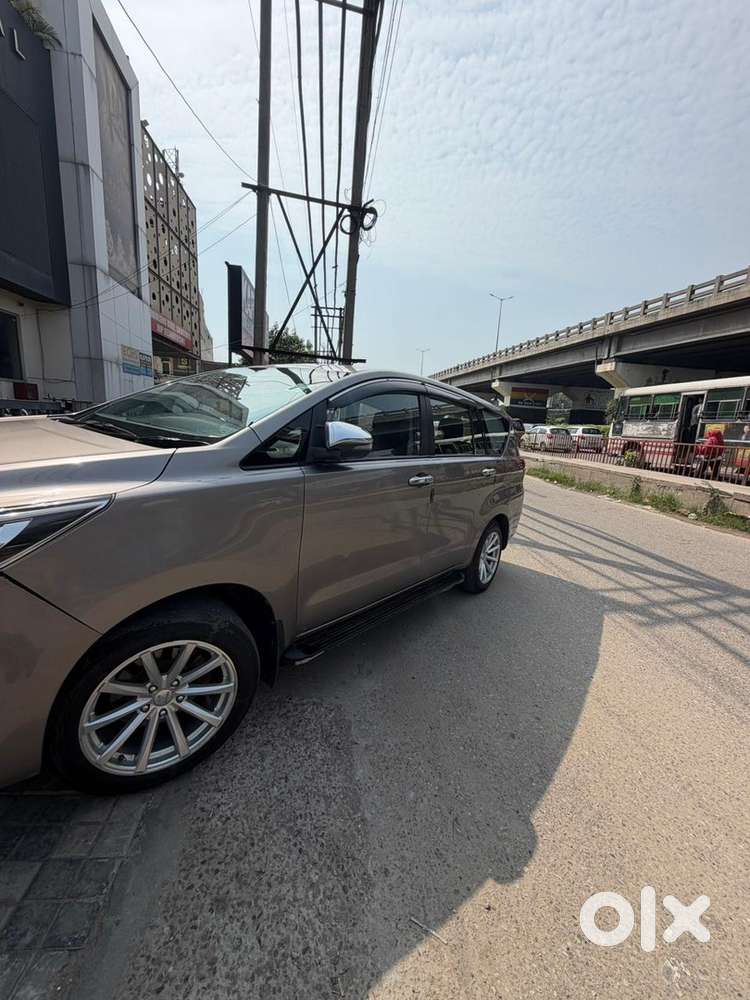 Toyota Innova Crysta 2019