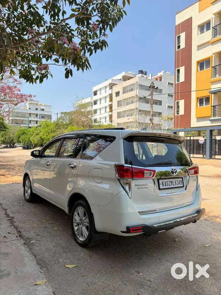 Toyota Innova Crysta 2016 Diesel Well Maintained