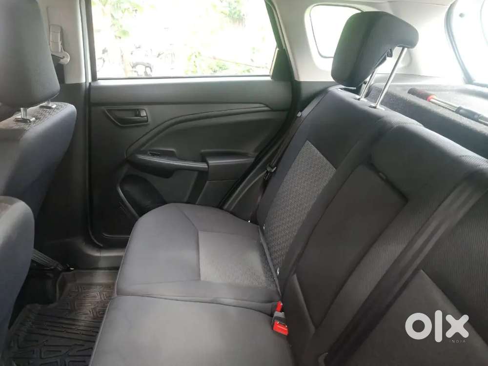Maruti Suzuki Brezza Lxi Cng 2026