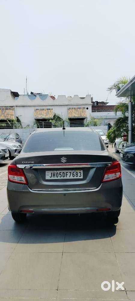 Maruti Suzuki Dzire Vxi Ags, 2022, Petrol