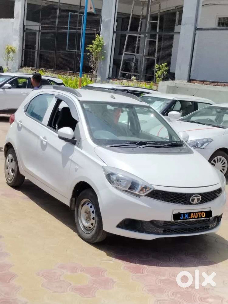Tata Tiago 1.2 Revotron Xt, 2018, Petrol