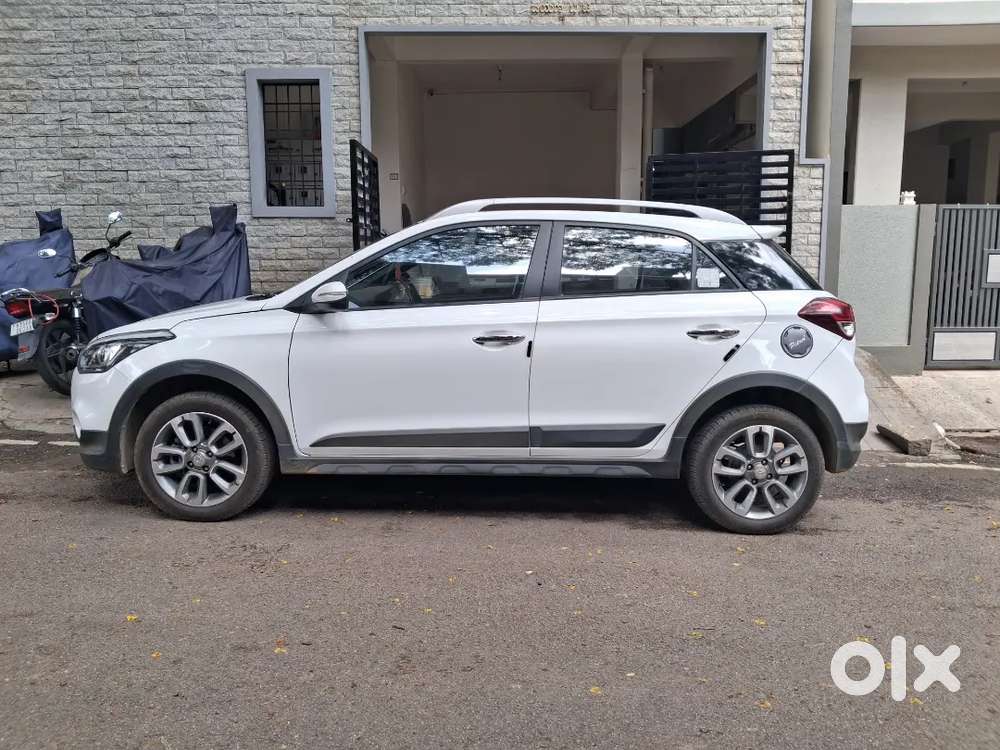 Hyundai I20 Active 2017 Petrol Well Maintained