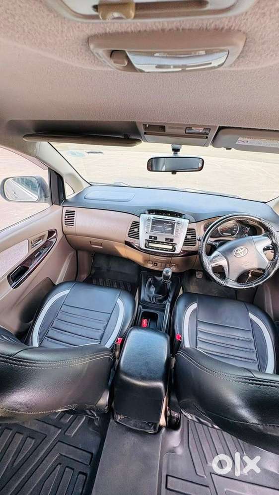 Toyota Innova 2.5 2015