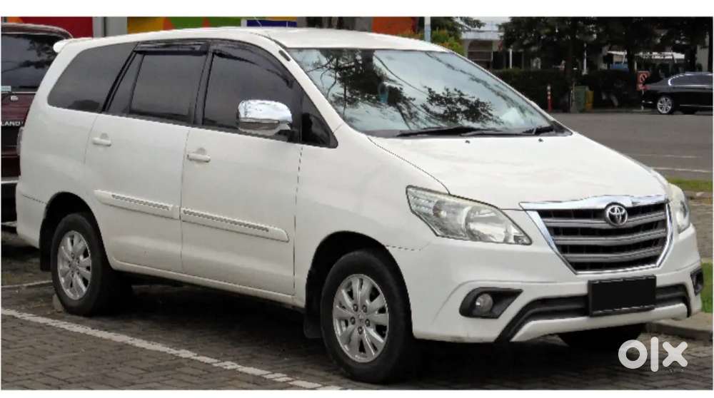 Toyota Innova 2014