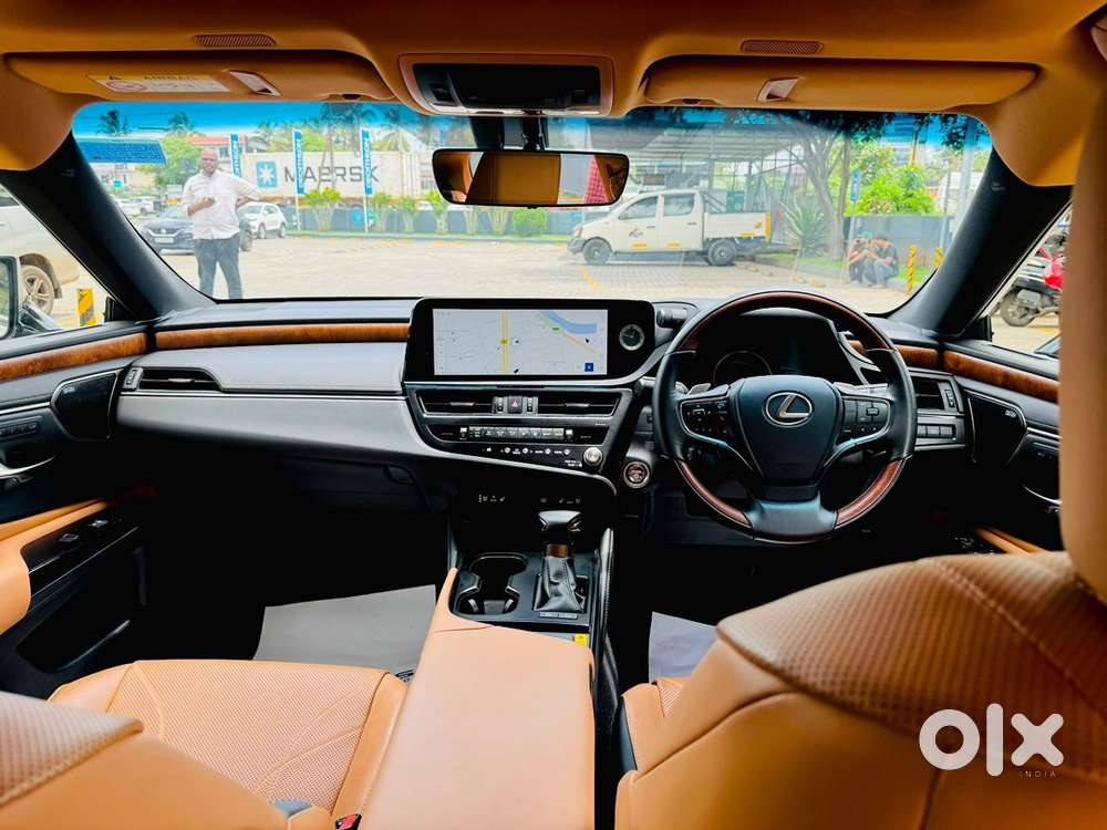 Lexus Es 2023 17000 Km Showroom Quality Petrol Hybrid
