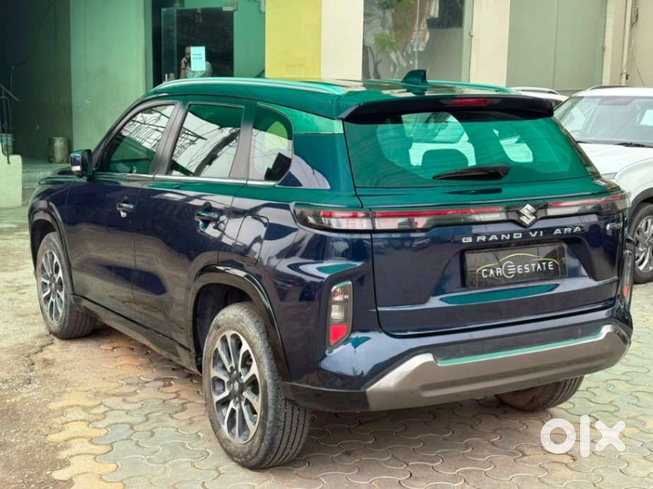 Maruti Suzuki Grand Vitara 1.5 Alpha Plus Intelligent Hybrid Ecvt, 2..