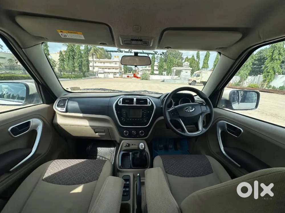 Mahindra Tuv 300 T8 2016 Car
