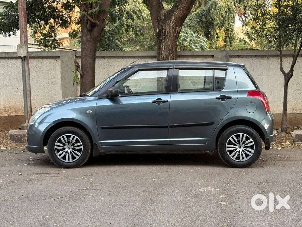 Maruti Suzuki Swift Vxi + Manual, 2009, Petrol