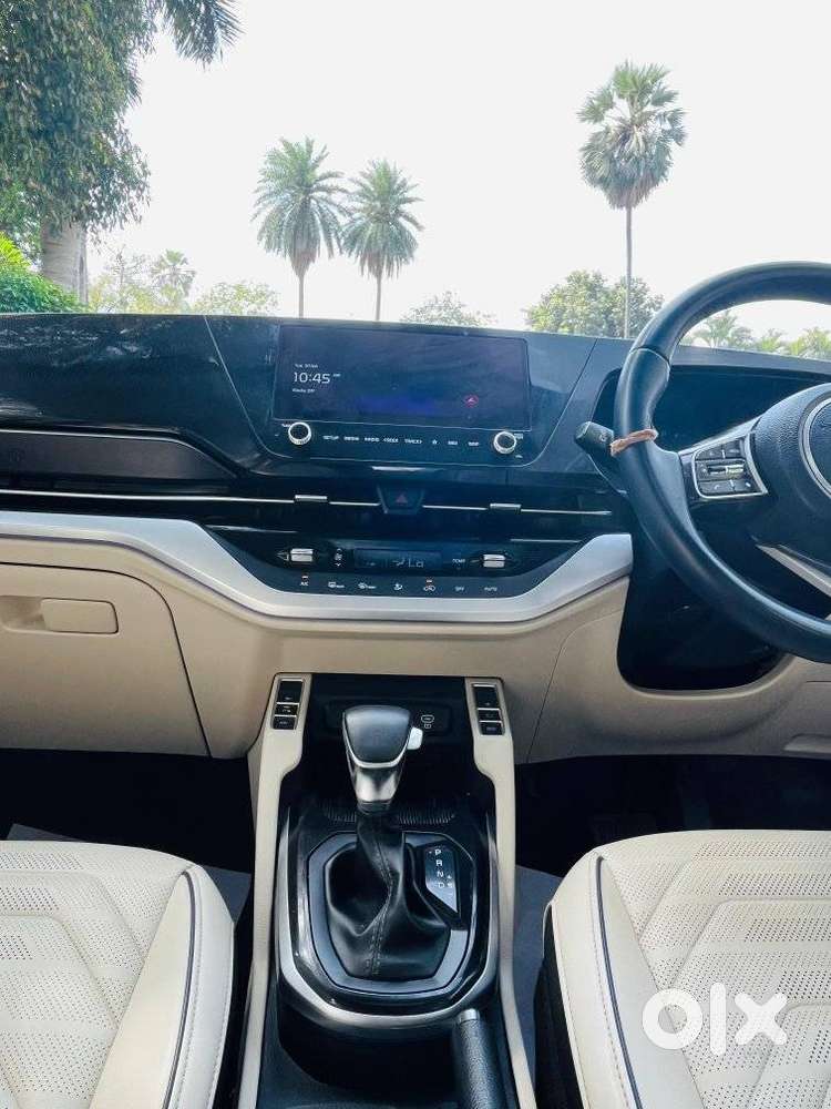 Kia Carens Luxury (o)1.5 Diesel At 7 Str, 2022, Diesel