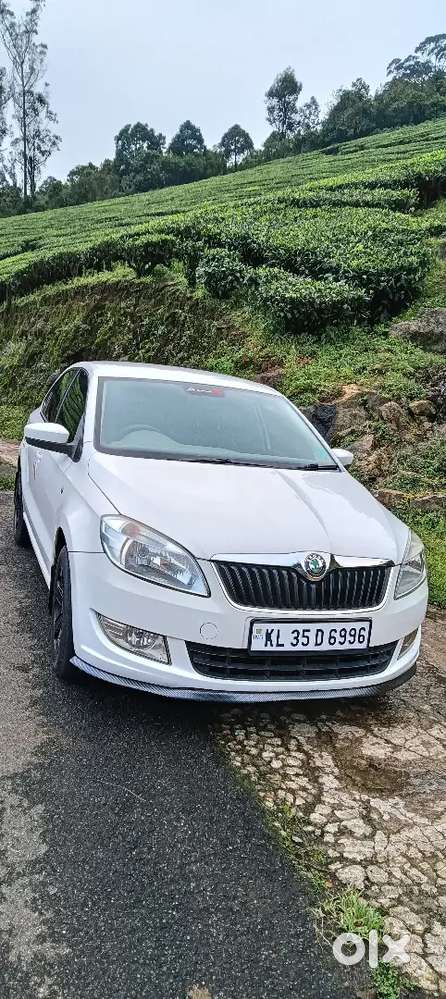 Skoda Rapid 1.6 Elegance 2012 Brand New Look Genuine Condition