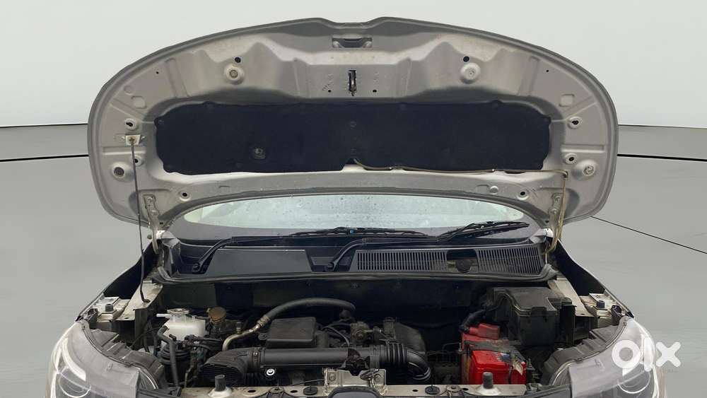 Renault Triber Rxz, 2019, Petrol