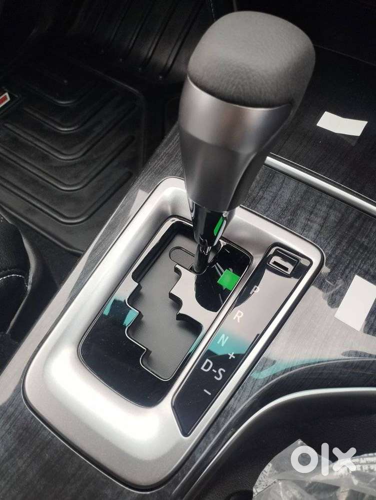 Toyota Fortuner 4x2 At 2.7 Petrol, 2026, Petrol