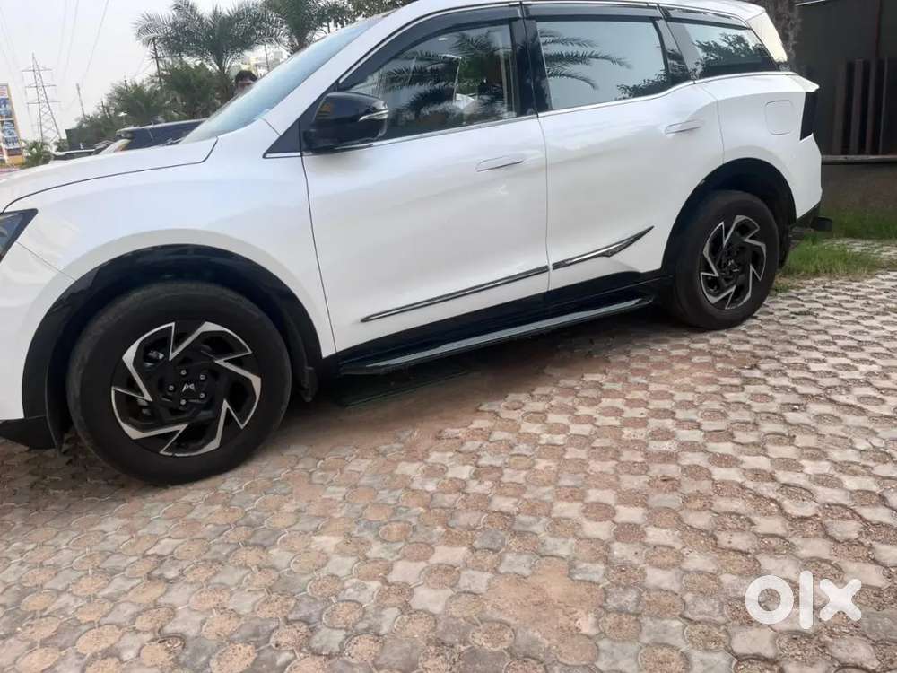 Mahindra Xuv 7xo 2026 Petrol Well Maintained