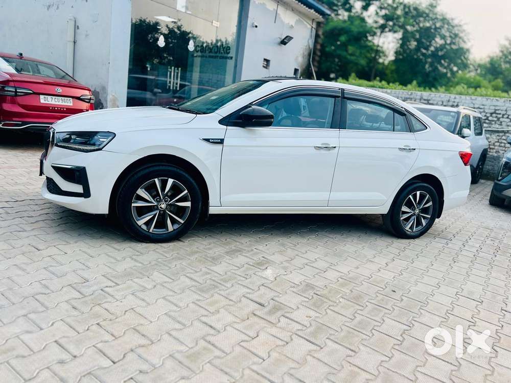 Skoda Slavia Style 1.0l Tsi Mt, 2025, Petrol