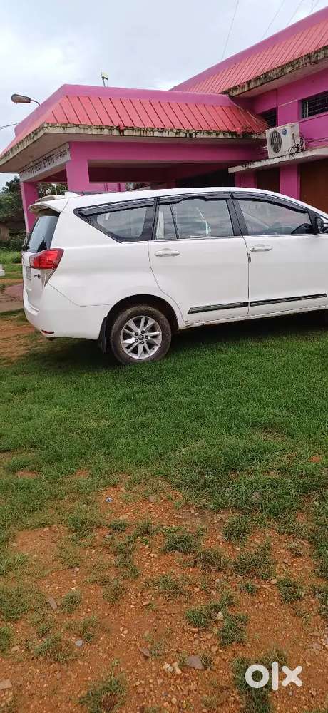 Toyota Innova Crysta 2017