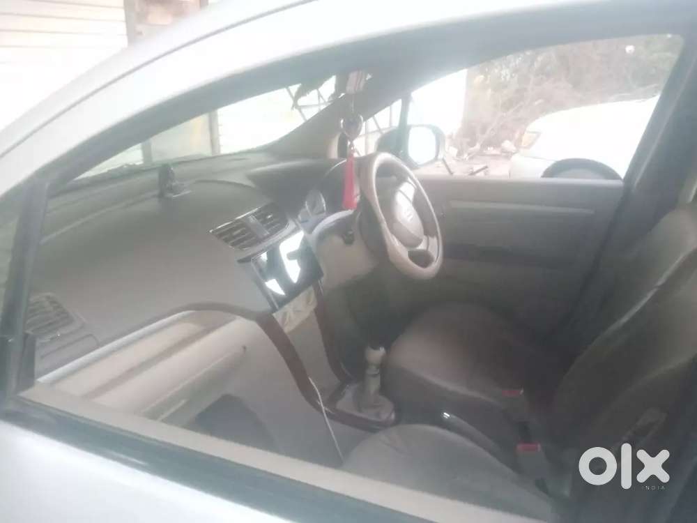 Maruti Suzuki Ertiga 2014 Petrol And Cng Company140000 Km Driven