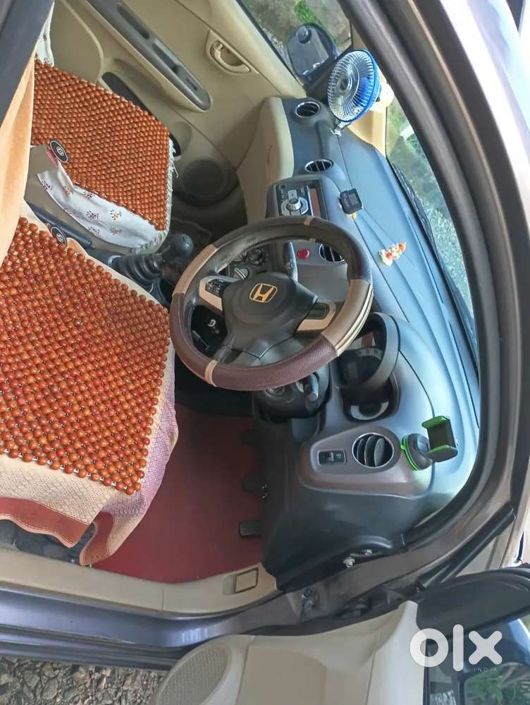 Honda Brio Petrol Manual 2012 Variant